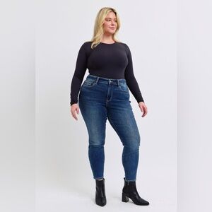 Judy Blue Mid Rise Thermal Skinny Denim Jeans 14W